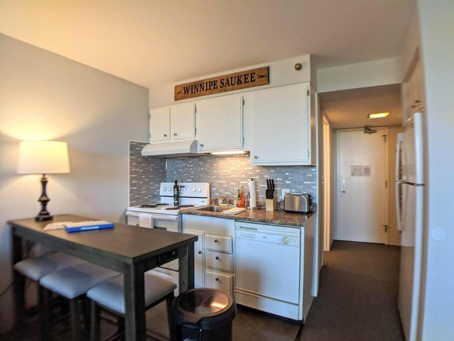 Cute Cedar Lodge Studio With Balcony & Lake Views! Laconia Exteriör bild